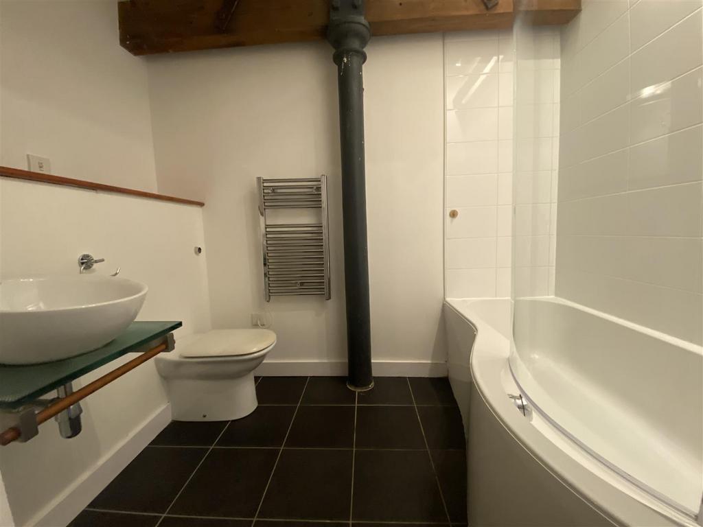 Bathroom.jpeg