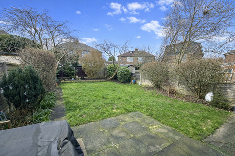 Lloyd Avenue, Gatley, SK8 4BT