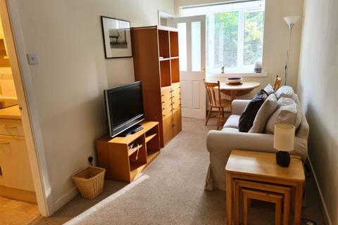 1 bedroom flat to rent, Heatherfield Court, Wilmslow, Cheshire