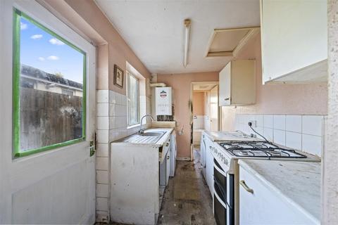 2 bedroom end of terrace house for sale, Clifton Road, London