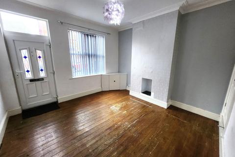 2 bedroom terraced house to rent, Bearmore Road, Cradley Heath B64