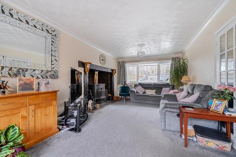 6 bedroom bungalow for sale, Segensworth Road, Titchfield Park, Hampshire, PO15