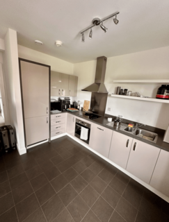 2 bedroom flat to rent, Garden Avenue, Mitcham, CR4