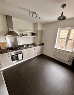 2 bedroom flat to rent, Garden Avenue, Mitcham, CR4