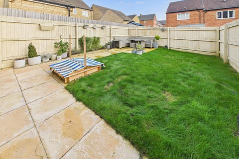 4 bedroom end of terrace house for sale, Barrowfield Drive, Stamford PE9