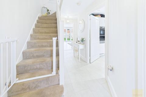 4 bedroom end of terrace house for sale, Barrowfield Drive, Stamford PE9