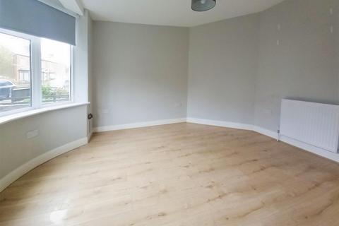 3 bedroom end of terrace house to rent, St. Stephens Road, Canterbury