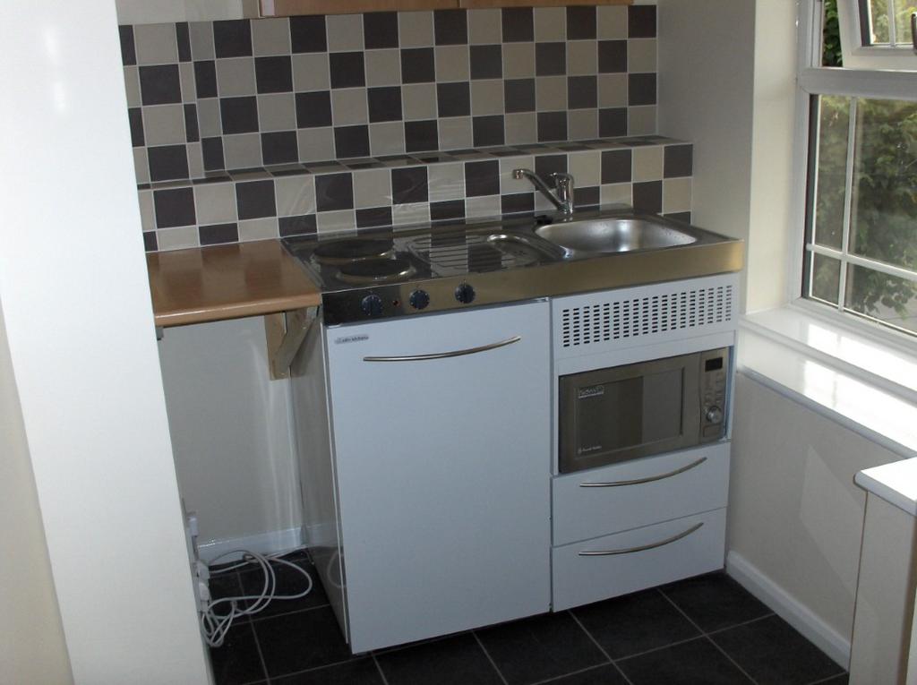 Room 1 - Kitchen 1  Medium  T202601091028.jpg