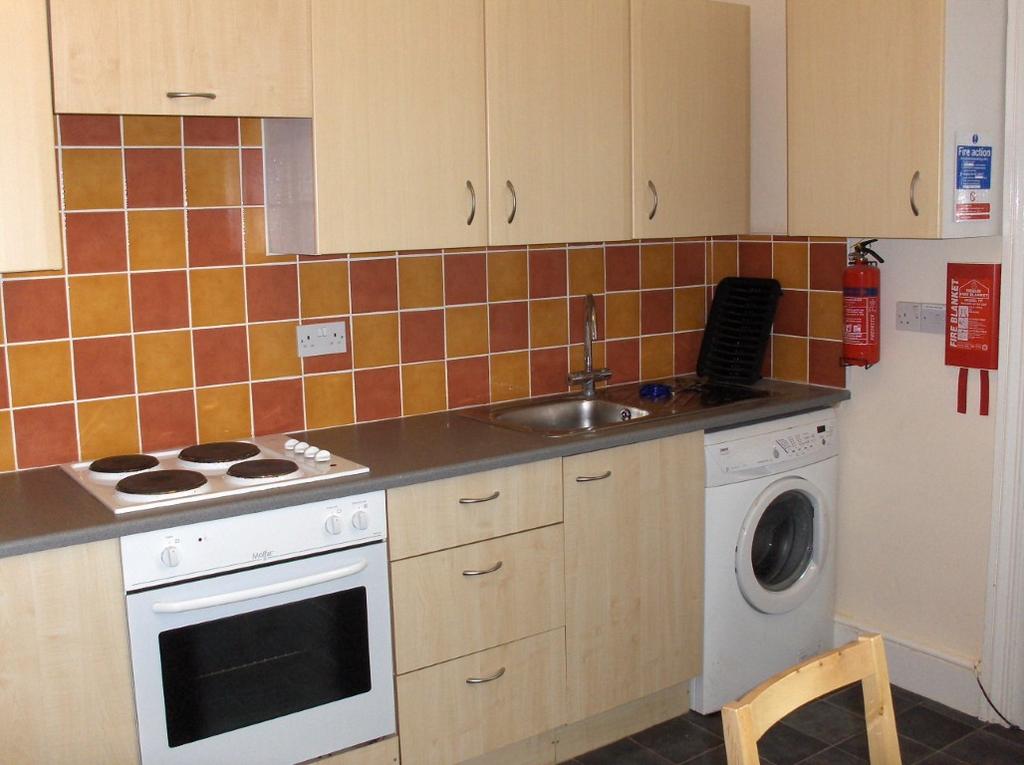 Kitchen 1  Medium  T202601091028.jpg