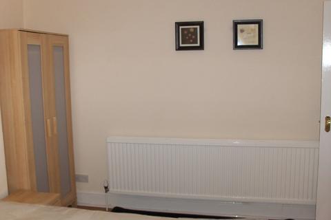 6 bedroom terraced house for sale, 172 Dogsthorpe Road, Peterborough, Cambridgeshire PE1 3AY