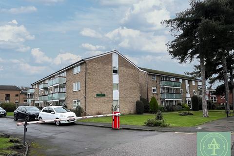 Village Road, Enfield, EN1