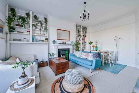 2 bedroom flat to rent, Camden Road, Camden, NW1