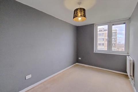 2 bedroom flat for sale, 182 Rye Hill Park, Peckham, London, SE15 3JT