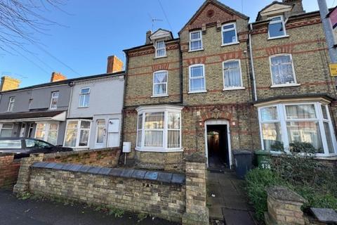 6 bedroom terraced house for sale, 176 Dogsthorpe Road, Peterborough, Cambridgeshire PE1 3AY