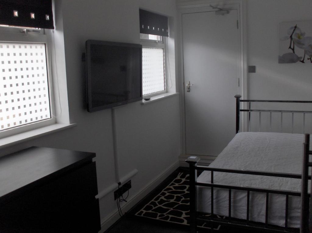 Room 6 - Bedroom 7  Medium  T202601091033.jpg