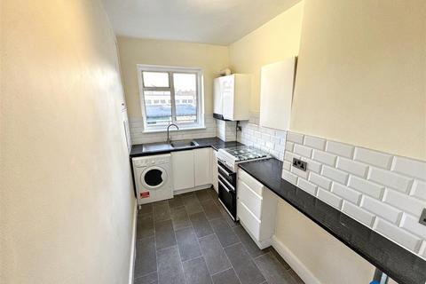 3 bedroom flat for sale, Carson Road, London