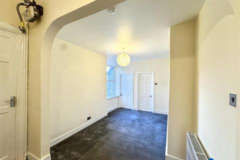 3 bedroom flat for sale, Carson Road, London