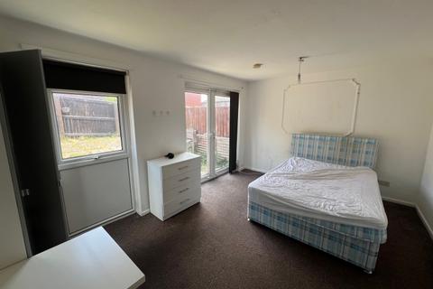 undefined, Consort View, Hyde Park LS3