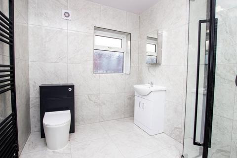 2 bedroom terraced house to rent, Sharman Street, Bolton