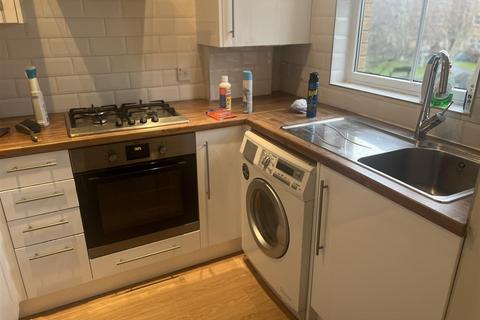 2 bedroom flat to rent, Venneit Close, Roger Dudman Way, Oxford