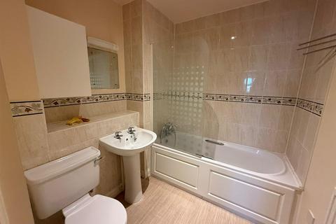 2 bedroom flat to rent, Venneit Close, Roger Dudman Way, Oxford