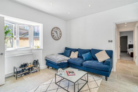3 bedroom house for sale, Barnes High Street, Barnes. London, SW13