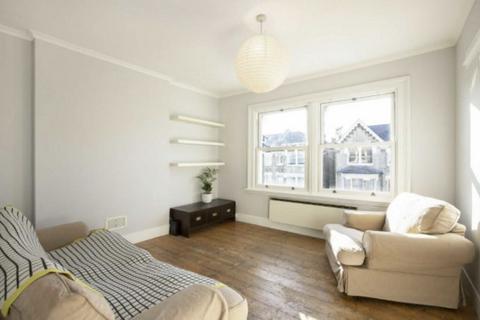 1 bedroom flat to rent, Oakhurst Grove, London SE22