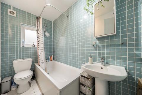 1 bedroom flat to rent, Oakhurst Grove, London SE22