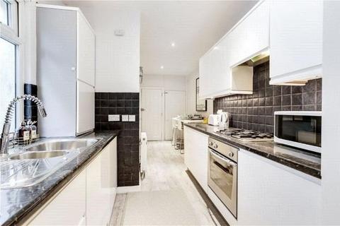 1 bedroom flat to rent, Earls Court Road, Kensington W8