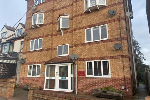 2 bedroom flat to rent, 1217 London Road, Leigh On Sea SS9