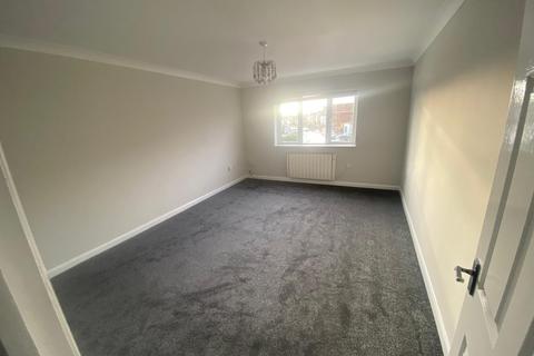 2 bedroom flat to rent, 1217 London Road, Leigh On Sea SS9