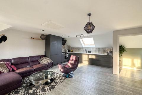 2 bedroom flat to rent, Vales Place, Cambridge