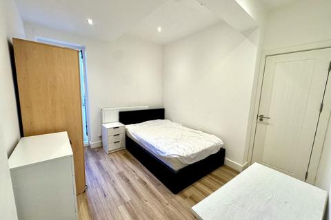 House share to rent, Elspeth Rd, London  HA0