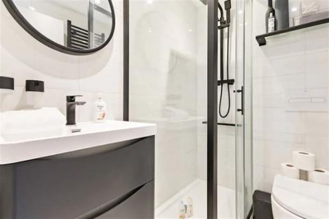 Studio to rent, Oakley Square, Mornington Crescent, Euston, Camden, London, NW1