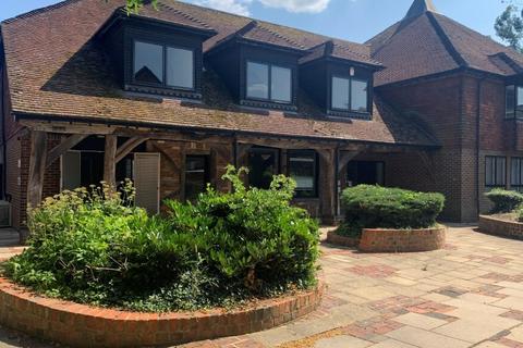 Office to rent, 4 The Courtyard, Denmark Street Wokingham RG40 2AZ