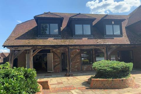 Office to rent, 4 The Courtyard, Denmark Street Wokingham RG40 2AZ