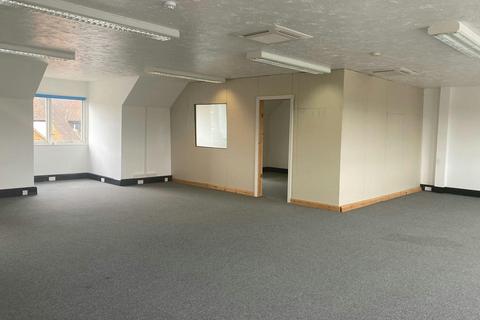 Office to rent, 4 The Courtyard, Denmark Street Wokingham RG40 2AZ