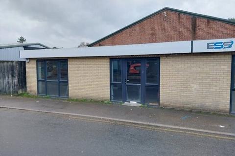 Industrial unit to rent, Lyndhurst Road Sunninghill SL5 9ED