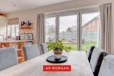 undefined, Oakengates Close, Webheath, Redditch, Worcestershire, B97