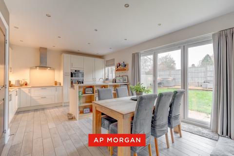 undefined, Oakengates Close, Webheath, Redditch, Worcestershire, B97