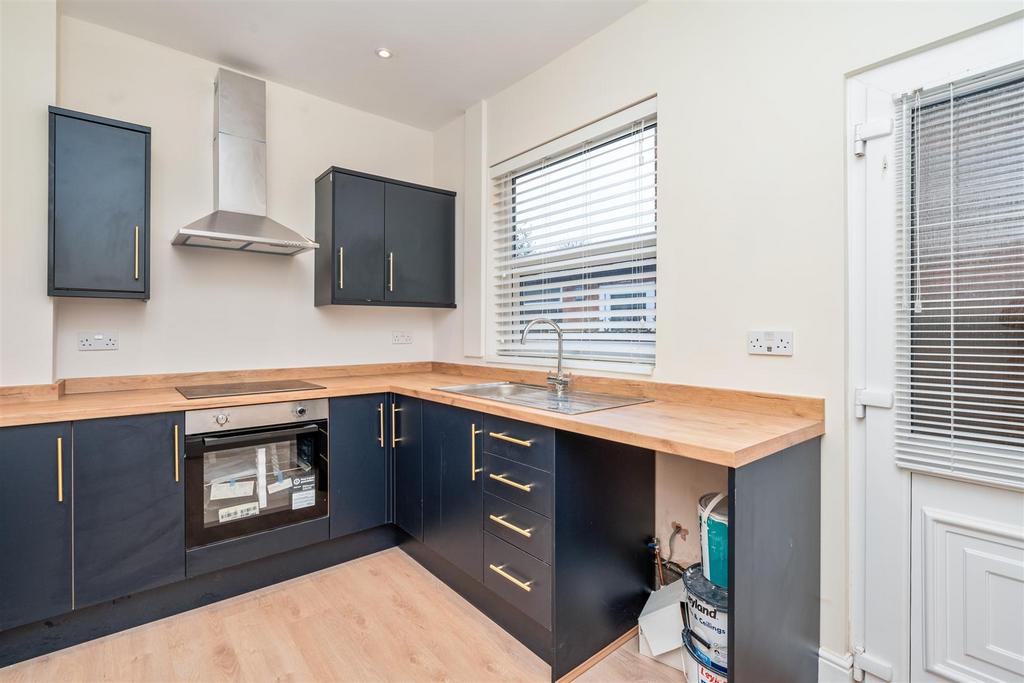 13 Windsor Road-5 lo.jpg