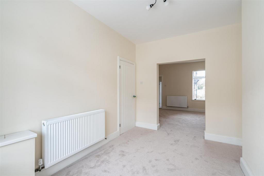 13 Windsor Road-2 lo.jpg