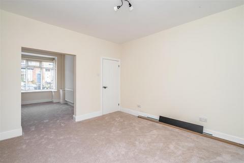2 bedroom terraced house to rent, Windsor Road, Stirchley