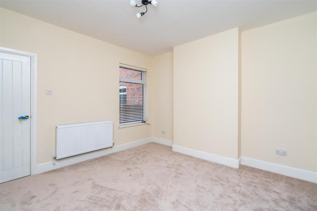 13 Windsor Road-3 lo.jpg