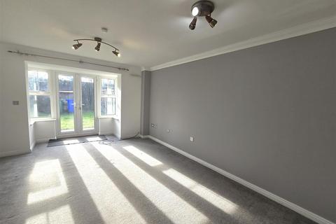 undefined, Glenwood Court, Farnborough GU14