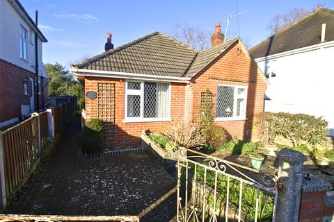 2 bedroom bungalow for sale, Heather Road, Bournemouth, BH10