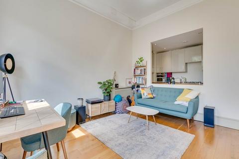 1 bedroom flat to rent, Earls Ct Square, ,
