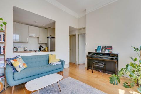 1 bedroom flat to rent, Earls Ct Square, ,