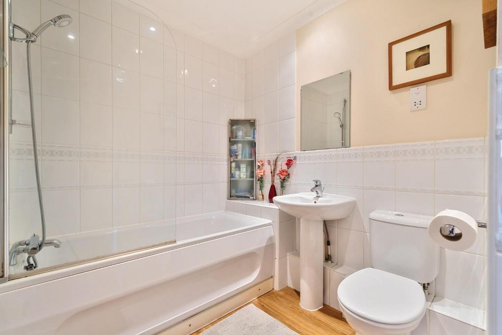 Bathroom.jpg