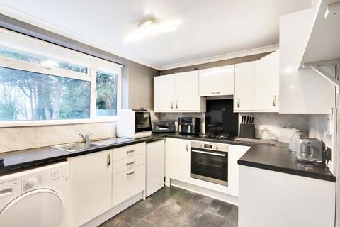 2 bedroom ground floor flat for sale, Paddock Close, South Darenth